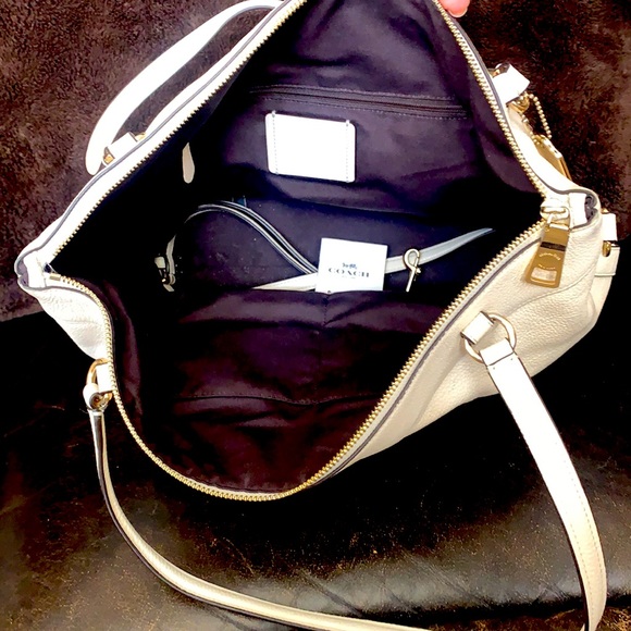 Coach purse - Picture 3 of 3